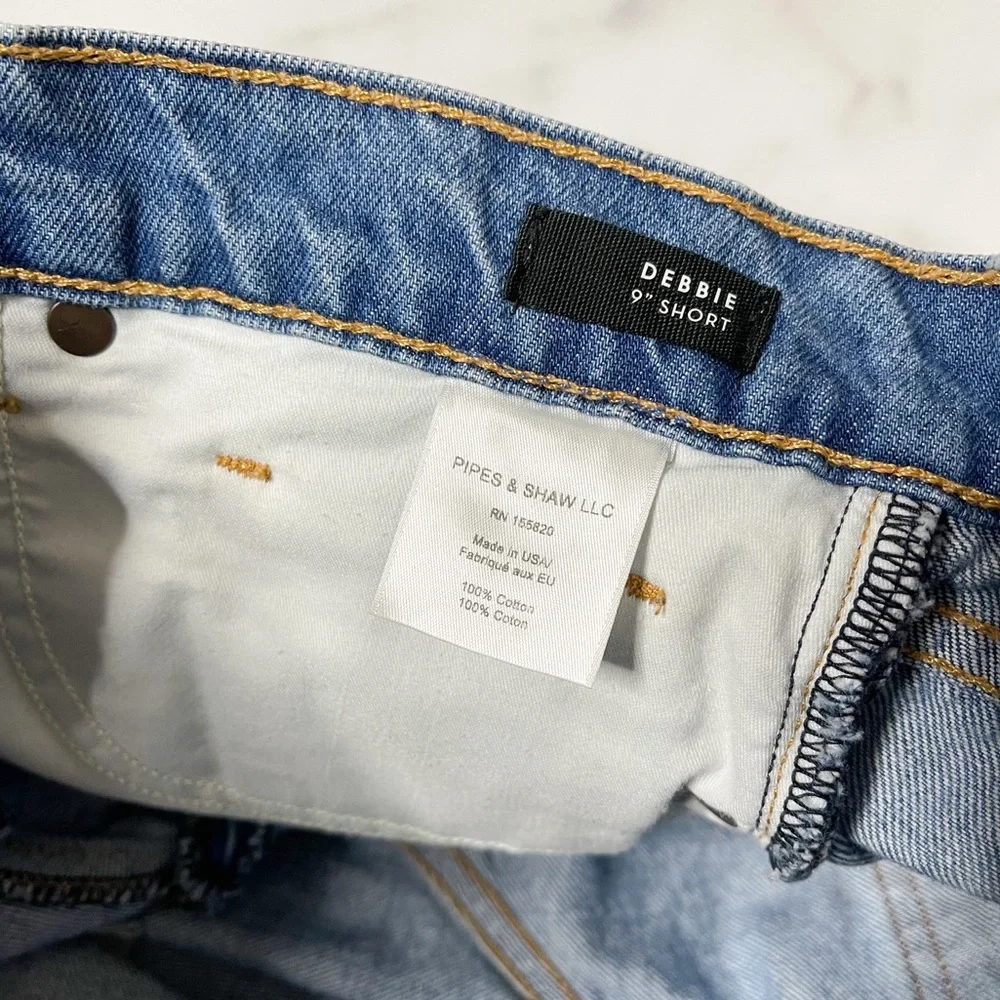 Veronica Beard Debbie Shorts 9” Denim Button Fly - Picture 3 of 12